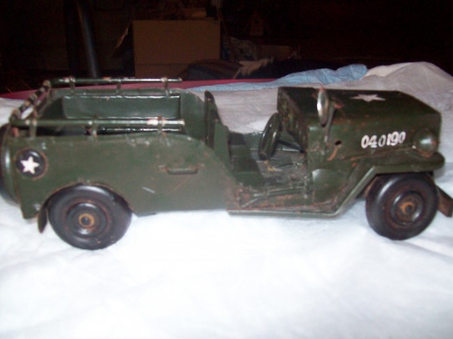 year-cj3b-stretched-military-toy-jeep1