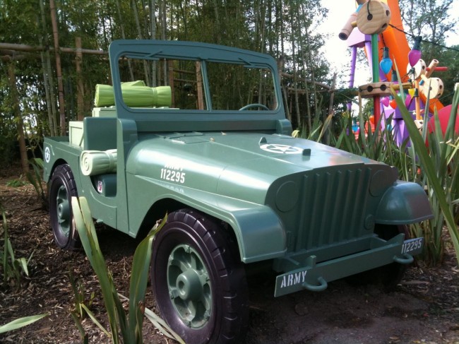 disney-toy-story-play-land-jeep