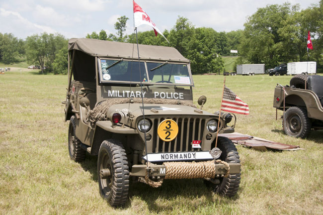 2013-06-15-bantam-festival-military3