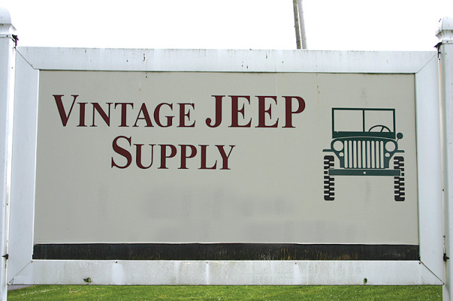 vintage-jeep-supply-auction1