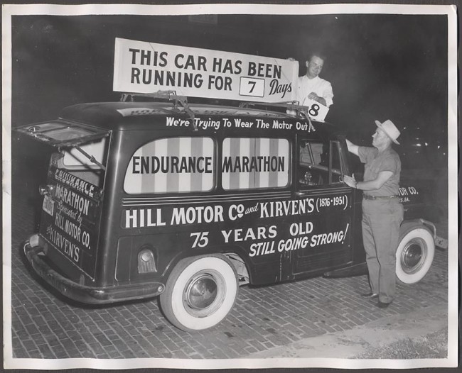 1950s-photo-jeep-wagon-endurance-marathon