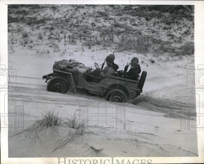1944-03-17-invader-jeep-coast-guard1