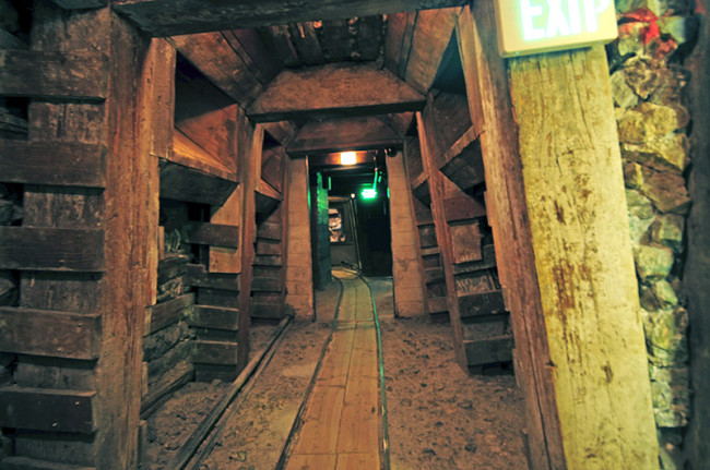 2014-04-25-nevada-state-museum-mine2