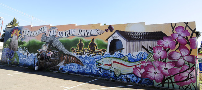 2014-04-29-rogueriver-mural