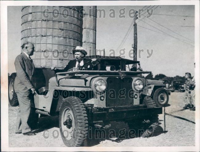 1945-09-29-first-jeep-buy3
