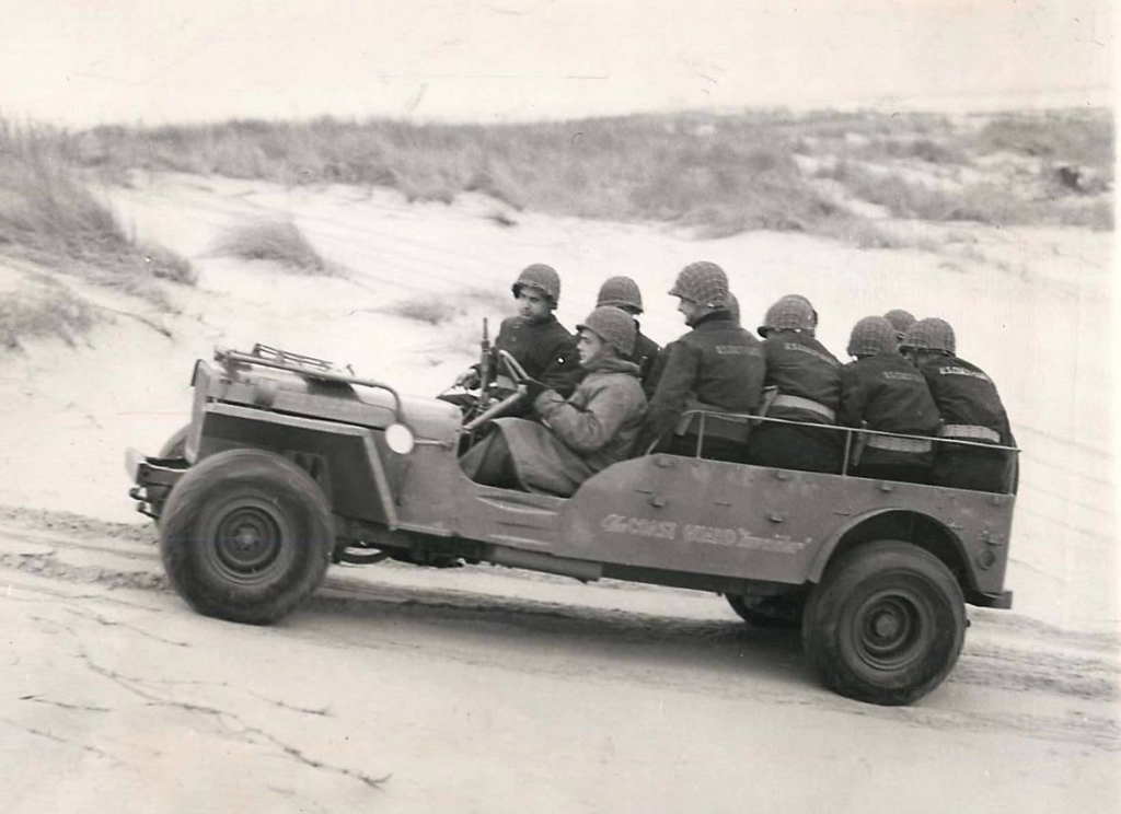 1944-03-17-coast-guard-invader-stretched-jeep1
