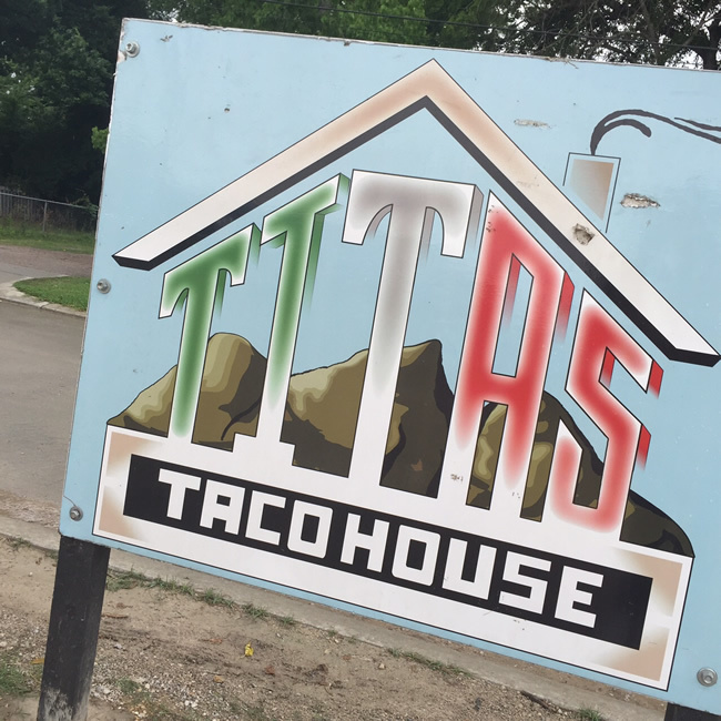 2015-05-11-titas-taco-house1