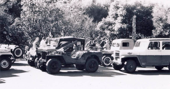 jeep-caravan-trip-1960s-20