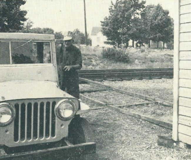 1955-12-willys-news-railroad-pic4