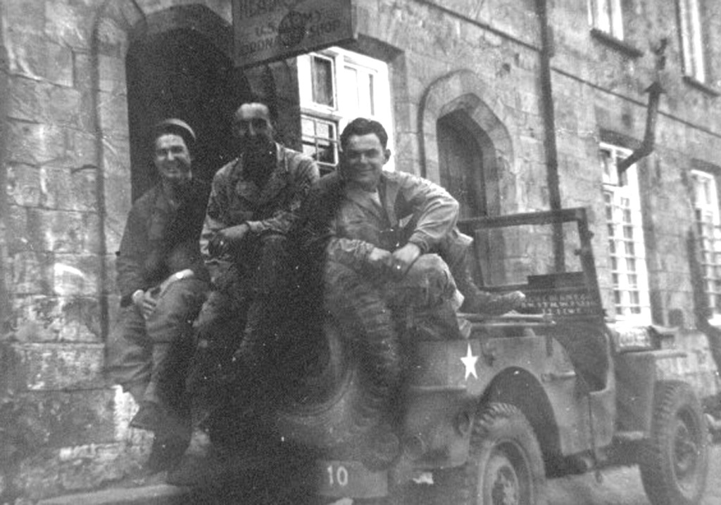 albro-castle-1944-three-men-in-jeep