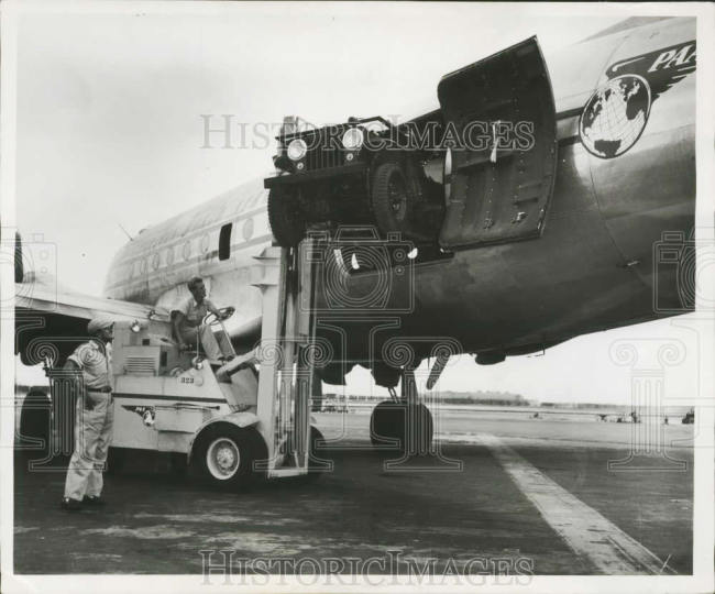 1947-08-08-jeep-loaded-on-airplane1