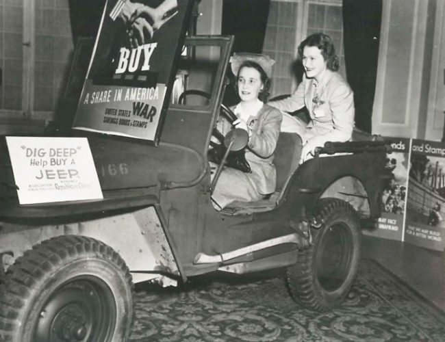 1943-05-14-bond-drive-young-republicans1
