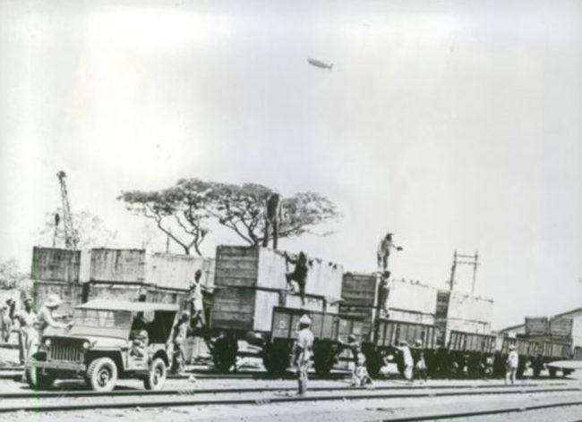 jeep-pulling-freight-cars-india1