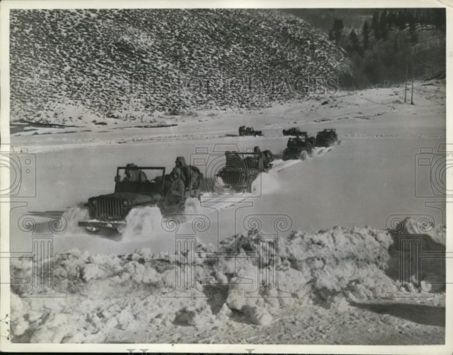 1943-12-18-alaska-jeeps1