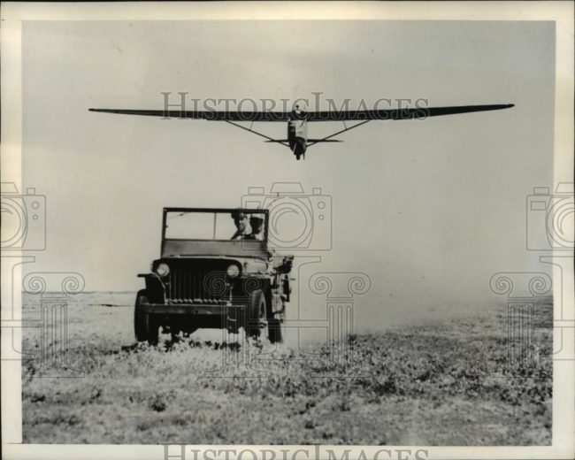 1942-07-15-mb-slat-pulling-glider1