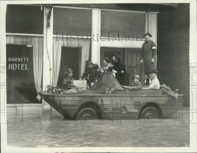 1943-06-19-ford-gpa-flood1