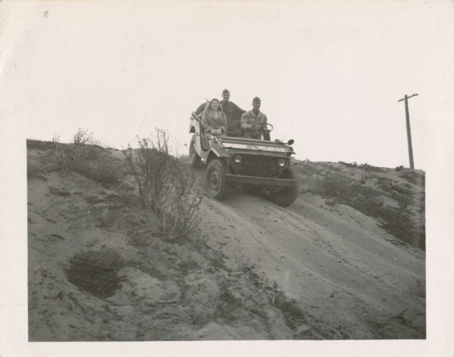 1940s-photo-fordgp-sand