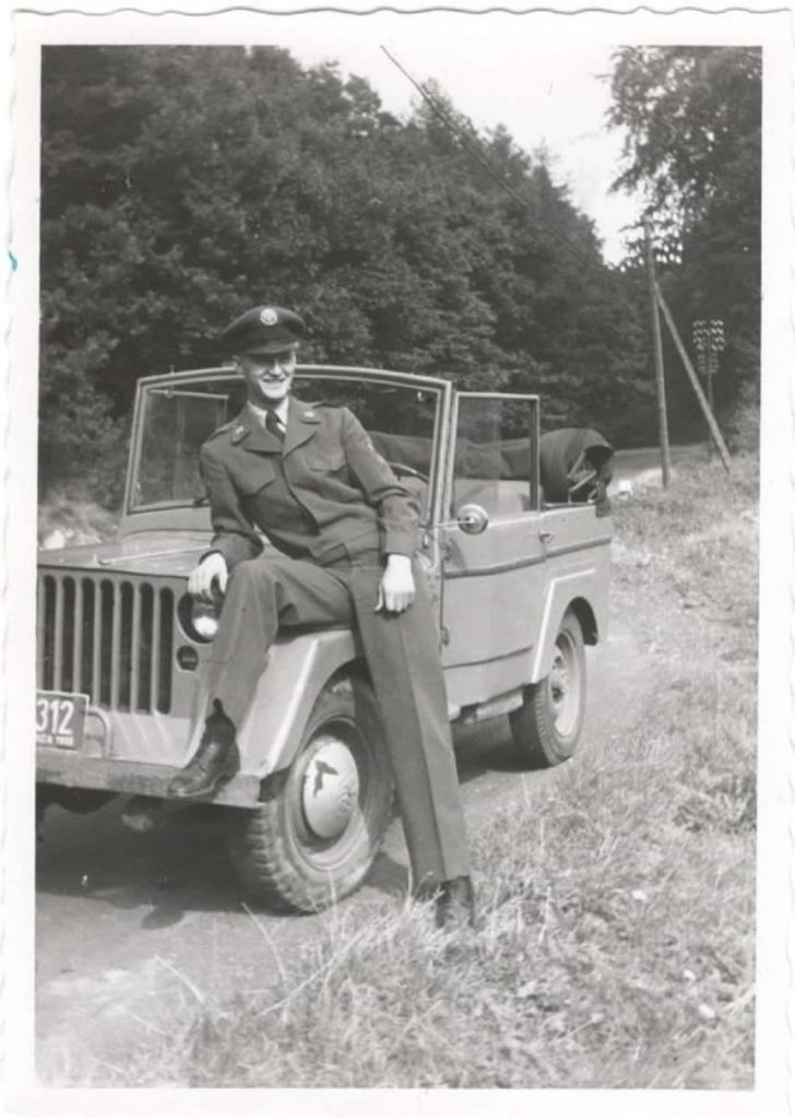 1951-09-30-bill-warren-modified-jeep-germany1