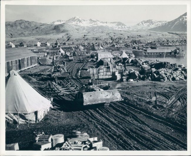 1943-12-26-tent-city-alaska1