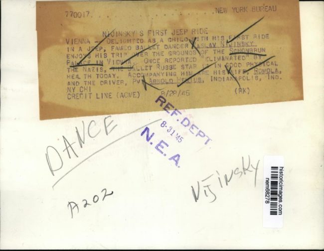 1945-08-28-vec-ballet-dancer2