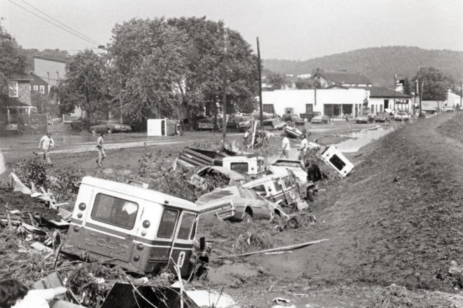 1977-postal-jeeps-flood-windber-postoffice