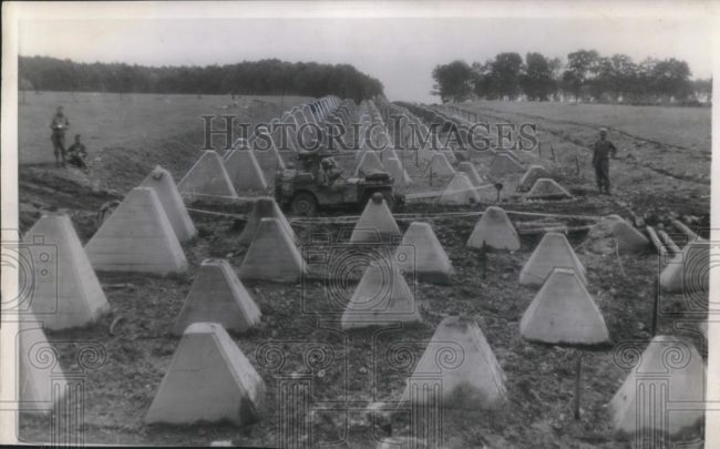 1944-09-20-crossing-sigfield-line1