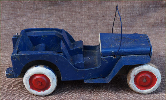 wood-french-toy-jeep1