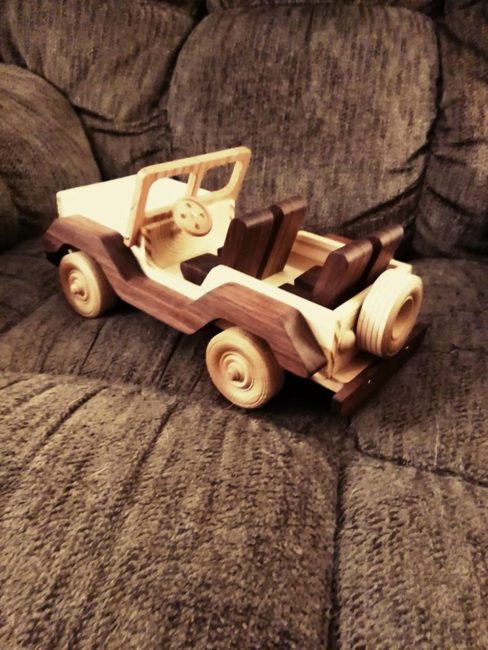 wood-jeep-in2