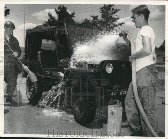 1956-06-30-wisconsin-nat-guard-washing-m38-1