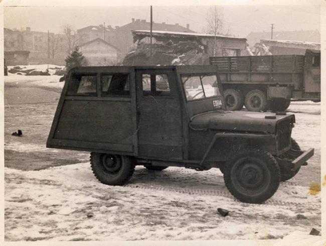 odd-topped-wood-europe-jeep1