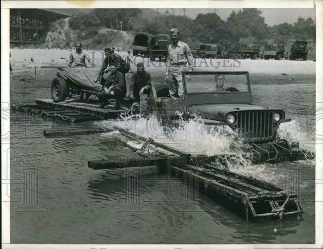 1942-07-03-testing-jeep-raft1