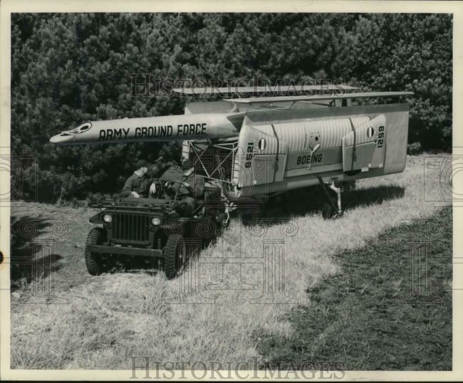 1947-10-29-jeep-pulling-boeing1