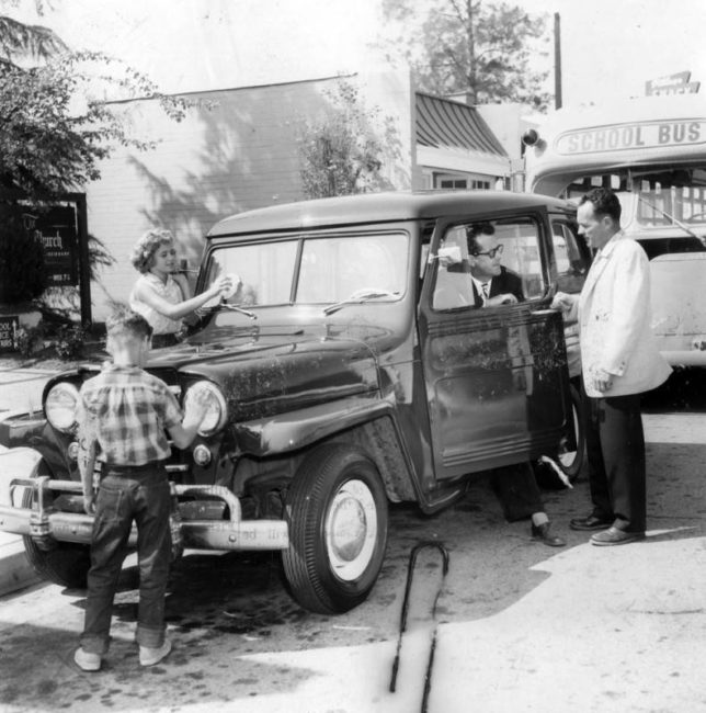 1957-lapl-archives-Pastor-drives-jeep-wagon