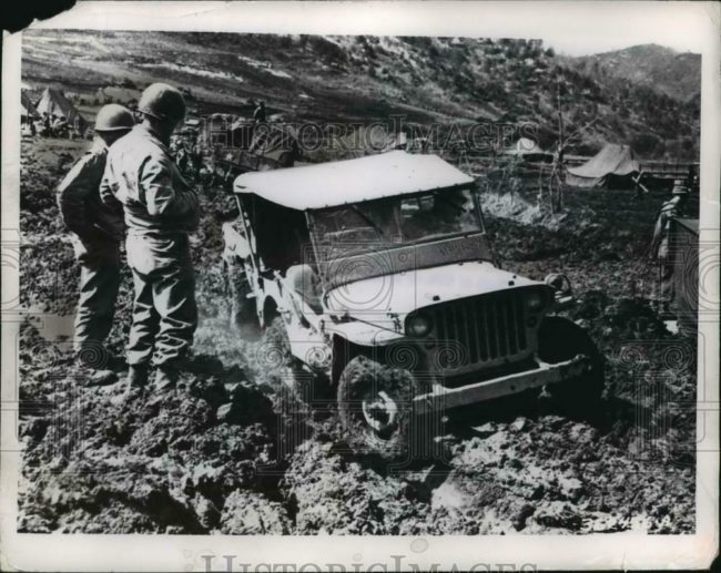1951-05-08-jeep-korea-deep-mud1