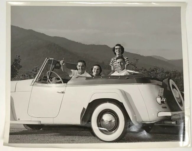 1950s-jeepster-photo