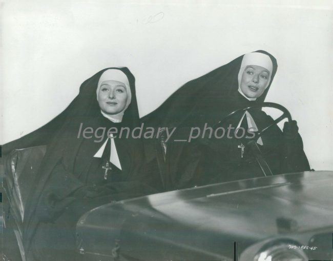 1949-press-photo-come-to-the-stable1