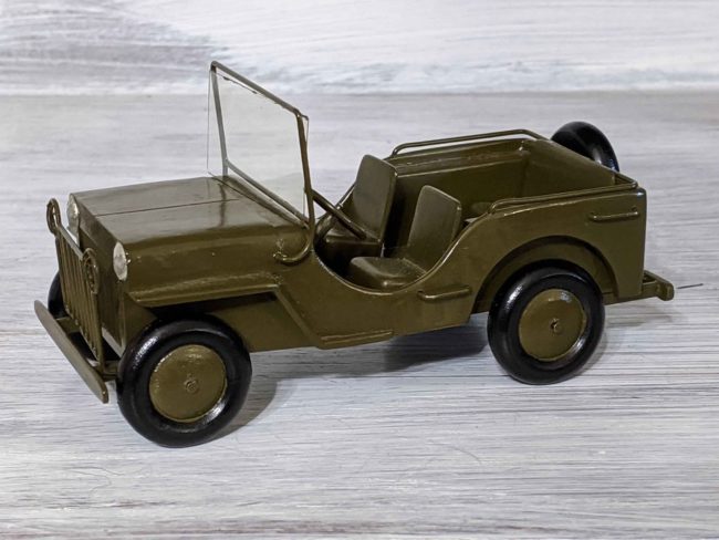 1940s-army-jeep-model-goodyear-az03
