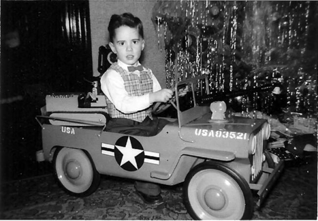 child-christmas-hamilton-pedal-jeep-photo