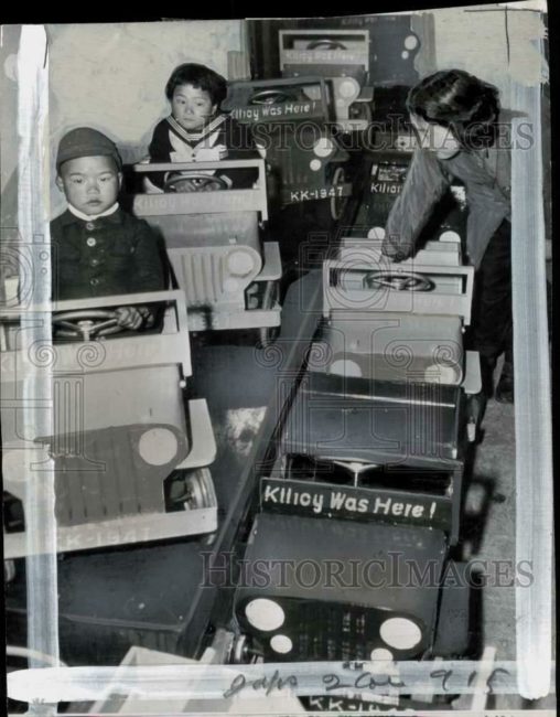 1947-03-31-kilroys-here-japanese-kids-jeep1