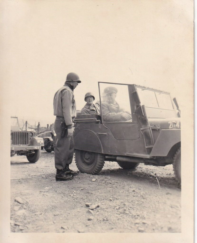 1945-jeep-hodges-bradley-eisenhower1