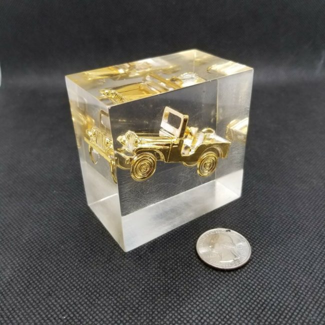 cj5-lucite-paperweight-gold2