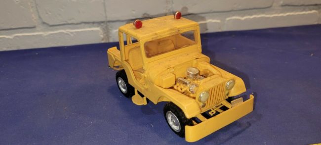model-yellow-tow-jeep-push-bumper-cj5-2