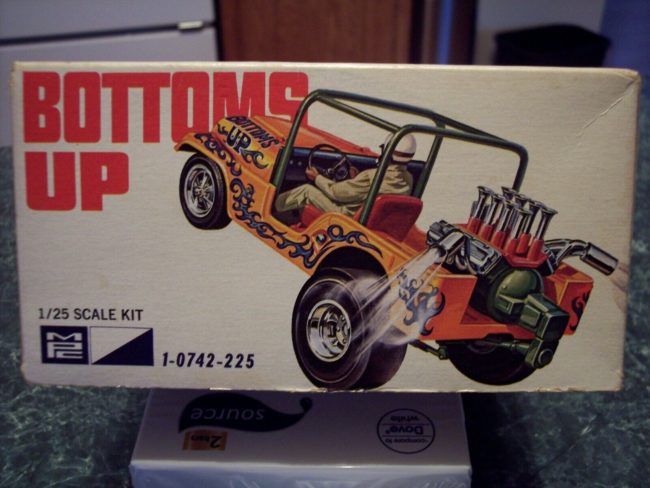 mpc-bottoms-up-jeep-funny-car-servicee-jeep3