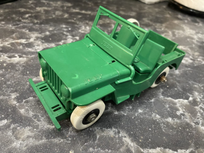 green-plastic-toy-jeep3