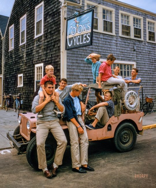 1957-08-pink-heap-photo