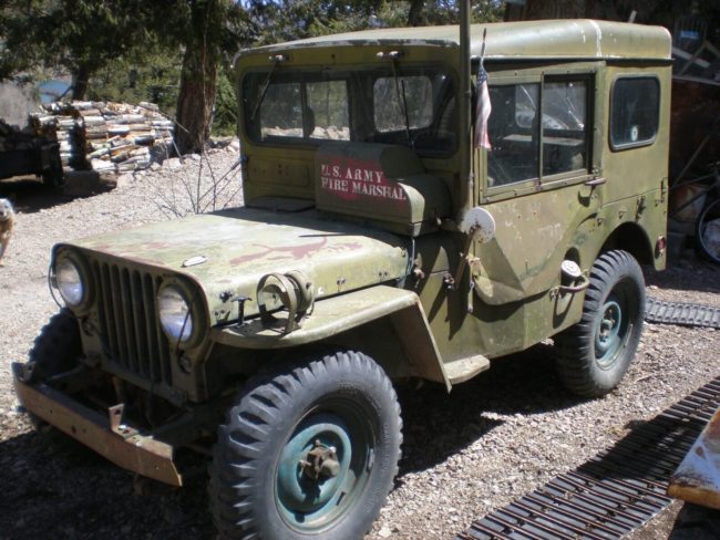 SLUBAN M38-B0853 World War II D-Day: Willys Jeep With 143 Pieces