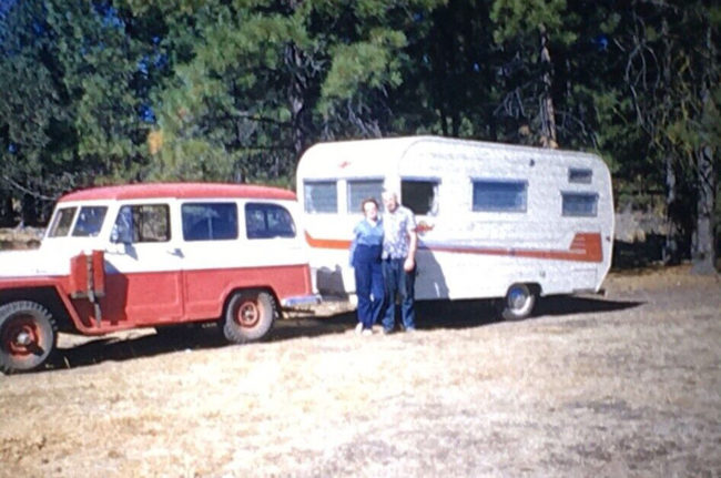 1960-11-wagon-travel-trailer