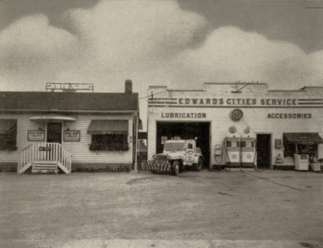 route-66-service-station-jeep-postcard.