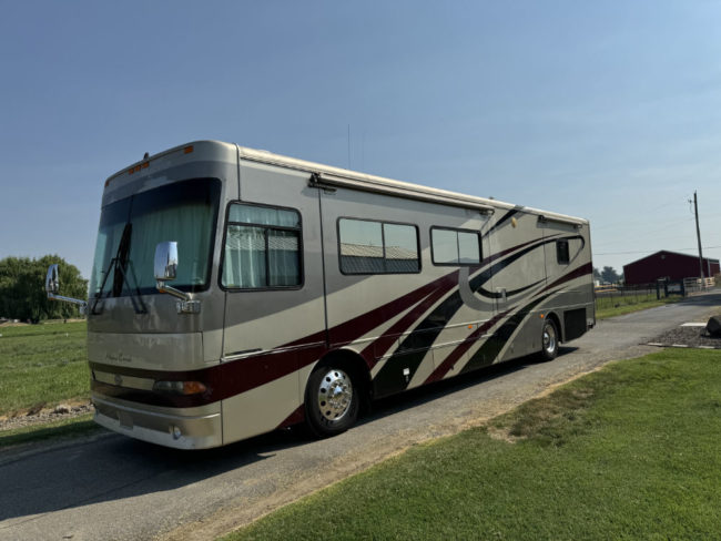 2003-alpine-38-coach-2