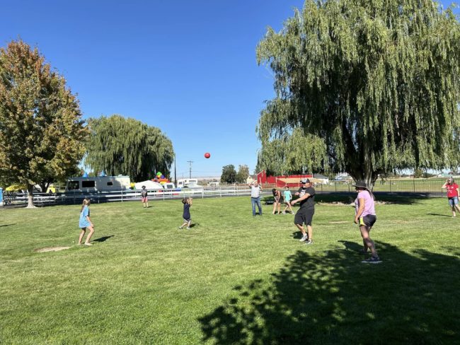 2024-09-28-balloonfest-kickball2